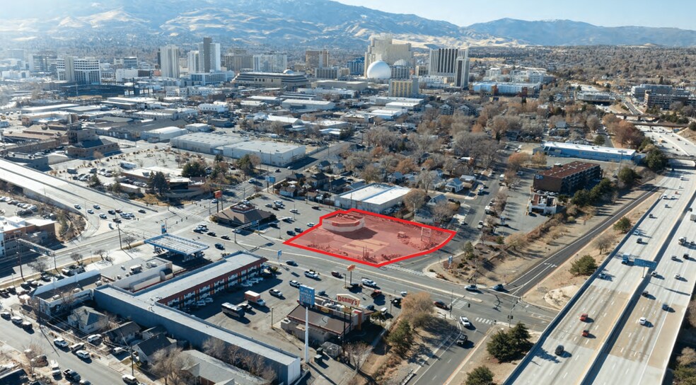 655 N Wells Ave, Reno, NV à louer - Photo de l’immeuble – Image 2 sur 5