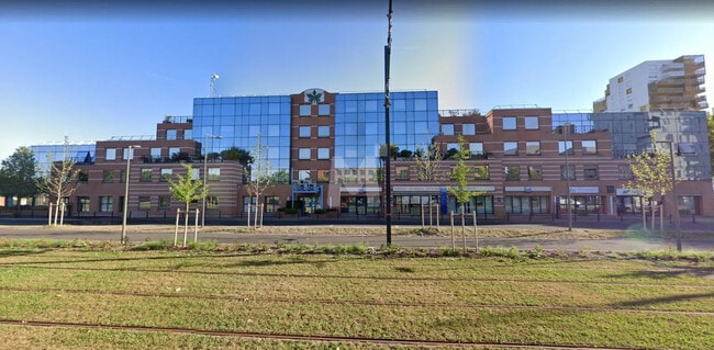 Plus de détails pour Local commercial à louer