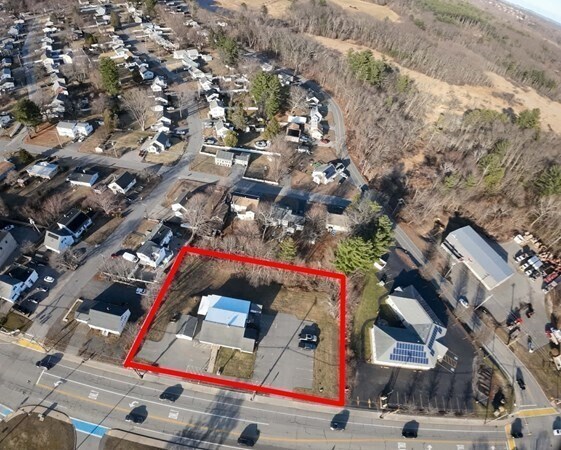 1565 Lakeview Ave, Dracut, MA à vendre - Photo de l’immeuble – Image 2 sur 7