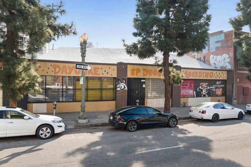 1326 S Grand Ave, Los Angeles, CA à louer - Photo de l’immeuble – Image 3 sur 18
