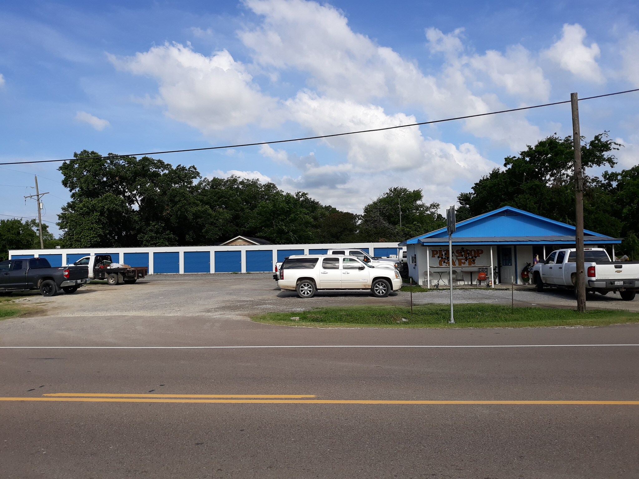 22051 Hwy 90, Bedias, TX à vendre Photo de l’immeuble– Image 1 sur 6