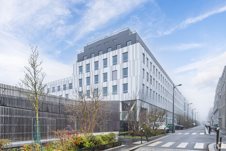 31 Rue Paul Meurice, Paris à louer - Photo de l’immeuble – Image 2 sur 3