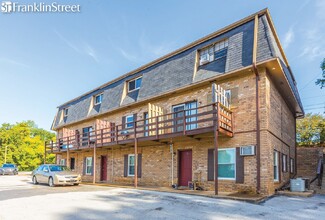 Plus de détails pour 3700 Cherryton Dr, Chattanooga, TN - Logement à vendre