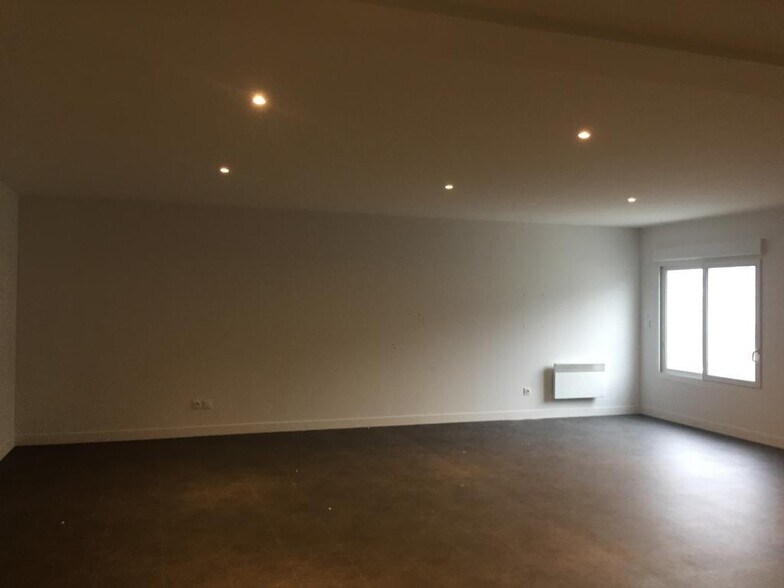 Bureau dans Poitiers à louer - Photo intérieure – Image 2 sur 3