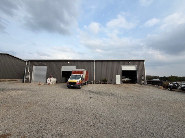 14707 Fitzhugh Rd, Austin, TX à louer - Photo de l’immeuble – Image 3 sur 12