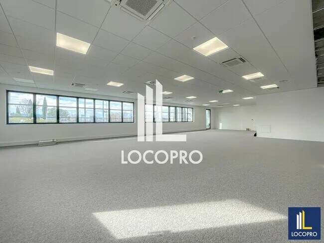 Plus de détails pour Bureau à louer