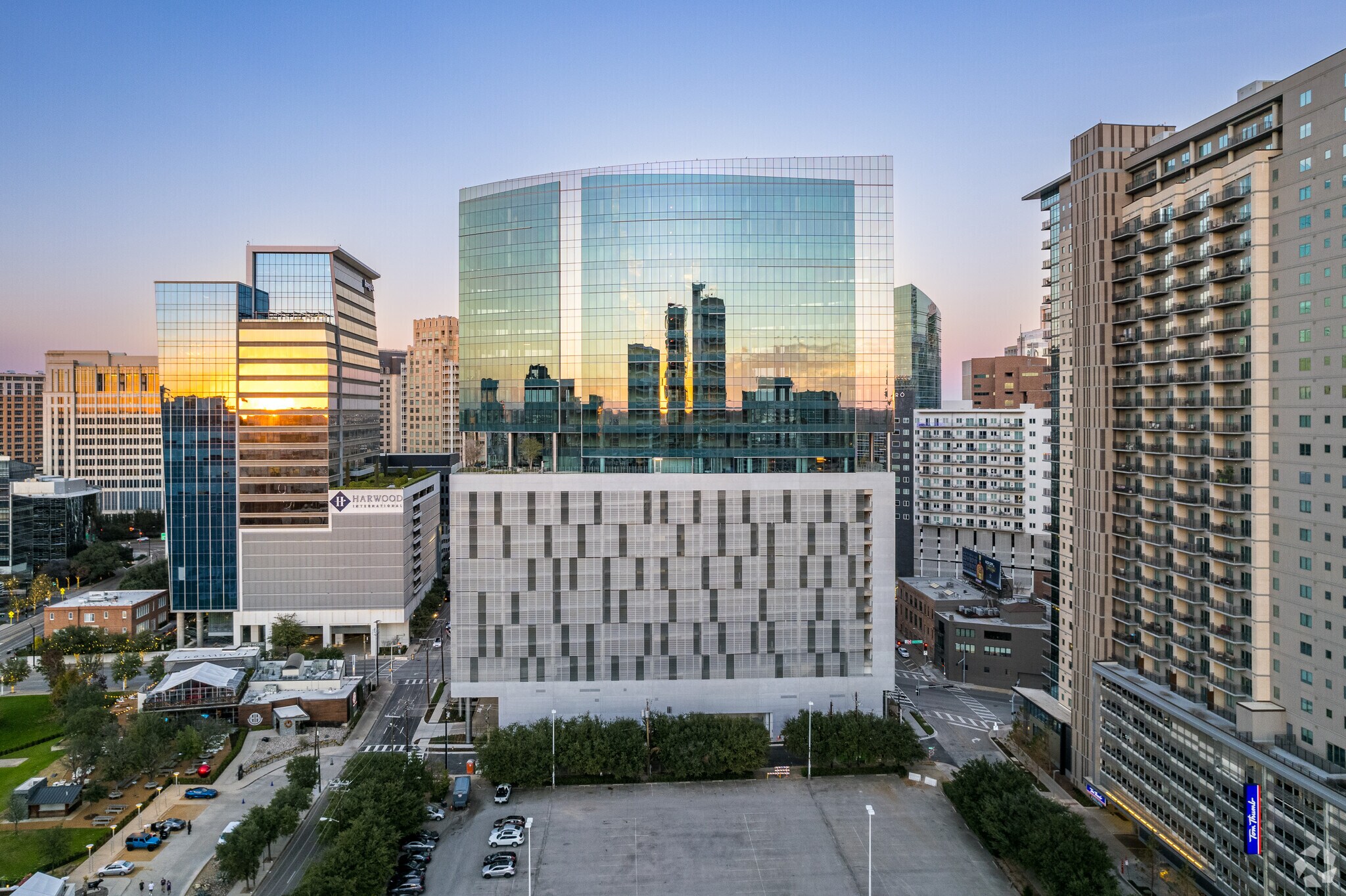 2601 Olive St, Dallas, TX à louer Photo principale– Image 1 sur 25