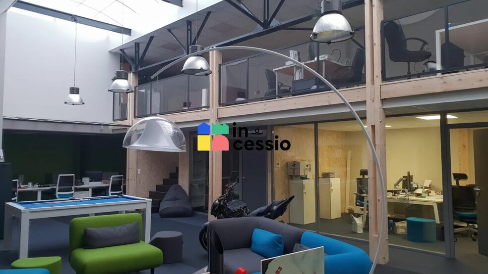 Bureau dans Le Mans à vendre - Photo de l’immeuble – Image 2 sur 12