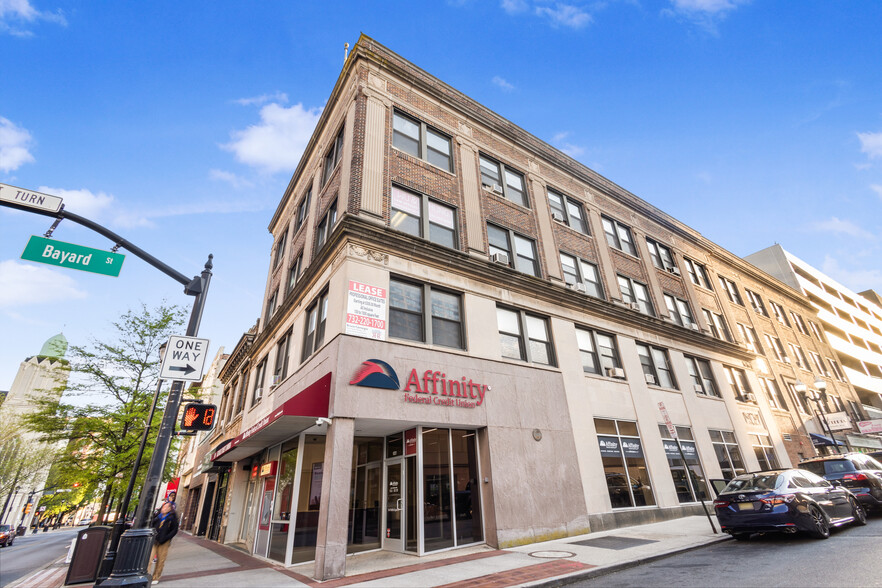 46 Bayard St, New Brunswick, NJ à louer - Photo de l’immeuble – Image 1 sur 6