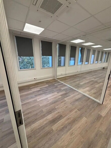 Bureau dans Charenton-le-Pont à vendre - Photo de l’immeuble – Image 2 sur 10
