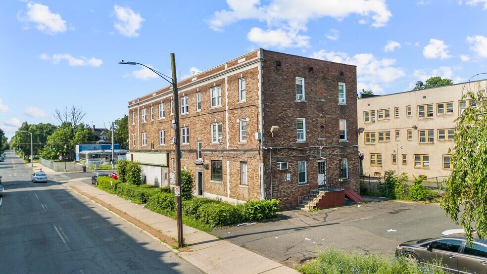 264 Farmington Ave, Hartford, CT à vendre - Photo de l’immeuble – Image 3 sur 8