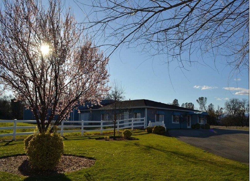 6100 Bellevue Ln, Anderson, CA à vendre - Photo de l’immeuble – Image 3 sur 29