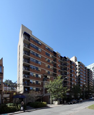 Plus de détails pour 62-72 St Patrick St, Toronto, ON - Logement à vendre