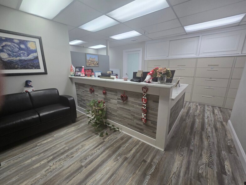 881 Allwood Rd, Clifton, NJ à louer - Photo de l’immeuble – Image 2 sur 10