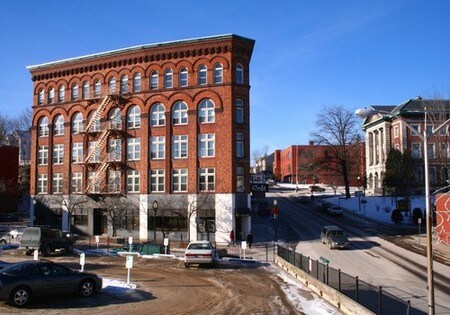 15 Columbia St, Bangor, ME à louer Photo principale– Image 1 sur 20