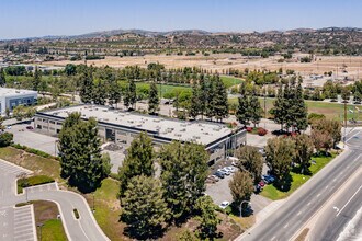 3350 E Birch St, Brea, CA - Vue aérienne  vue de carte - Image1