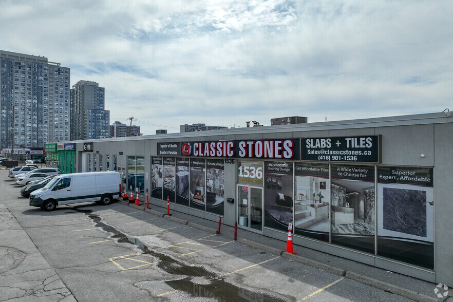1530-1536 Midland Ave, Toronto, ON à louer - Photo de l’immeuble – Image 2 sur 3