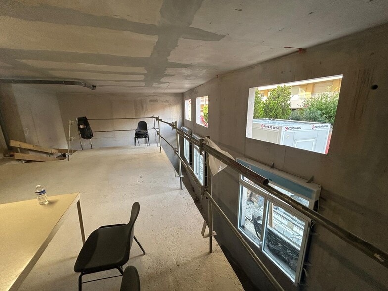 Immeuble residentiel dans Marseille à vendre - Photo intérieure – Image 3 sur 5