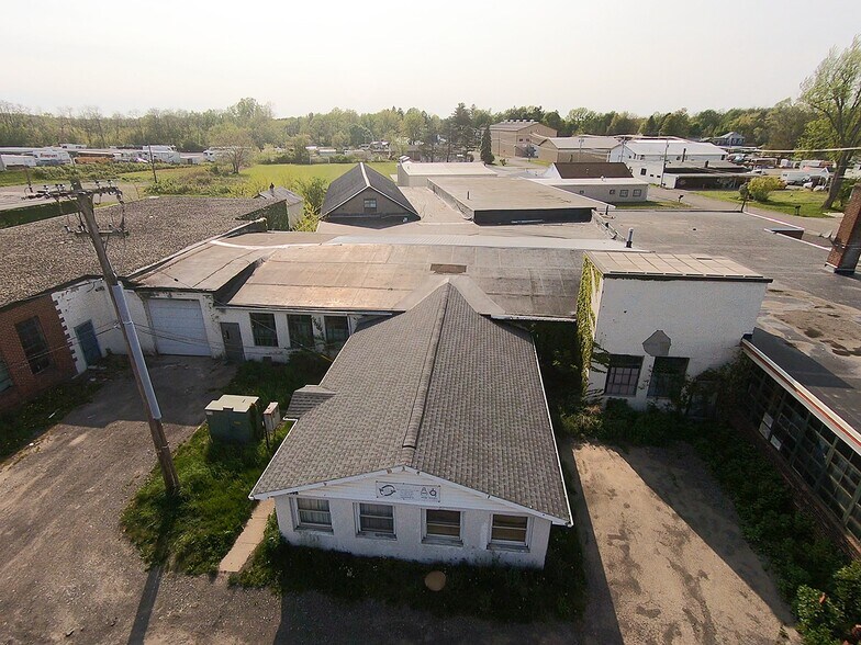 8698 S Main St, Eden, NY à louer - Photo principale – Image 1 sur 20