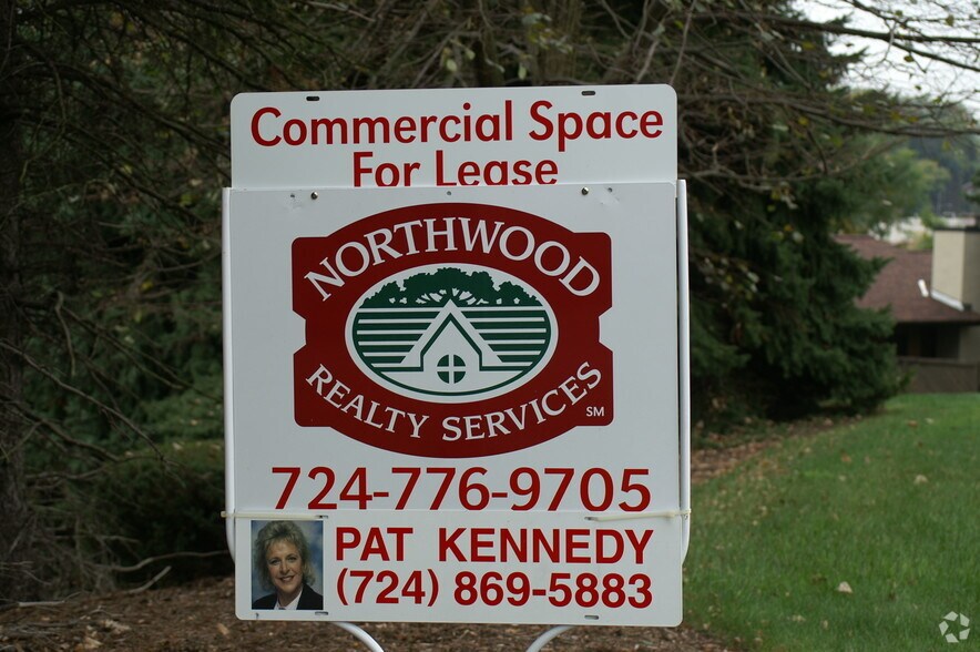 300 Mcknight Park Dr, Pittsburgh, PA à vendre - Photo de l’immeuble – Image 2 sur 4