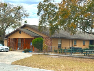 Plus de détails pour 602 Melton Ave, Auburndale, FL - Santé à vendre