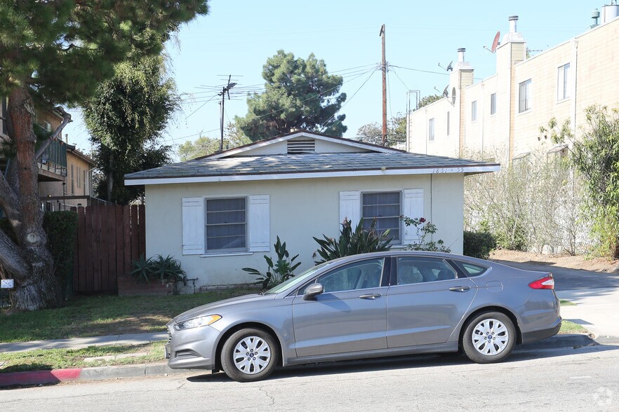 1851-1855 S Barrington Ave, Los Angeles, CA à vendre - Photo de l’immeuble – Image 2 sur 8