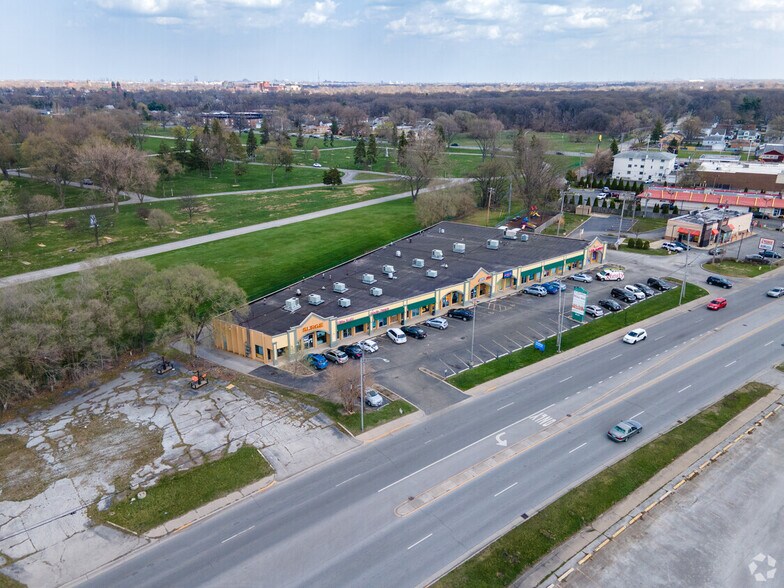 668-704 River Oaks Dr, Calumet City, IL à louer - Photo de l’immeuble – Image 3 sur 3
