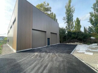 Plus de détails pour Local d'activités à louer