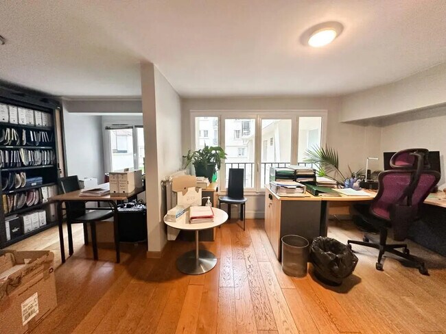 Plus de détails pour Bureau à louer