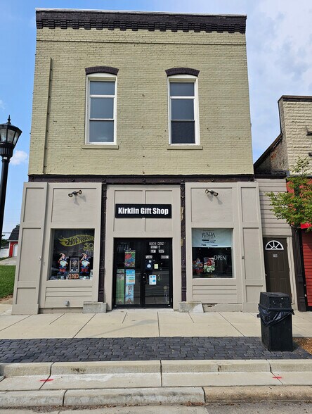 110 S Main St, Kirklin, IN à vendre - Photo de l’immeuble – Image 1 sur 3
