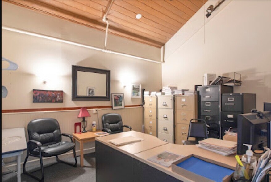 3808 N Tamiami Trl, Sarasota, FL à louer - Photo de l’immeuble – Image 3 sur 10