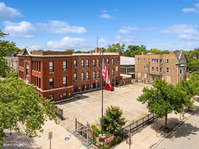 2510 W Cortez St, Chicago, IL à vendre - Photo de l’immeuble – Image 3 sur 29