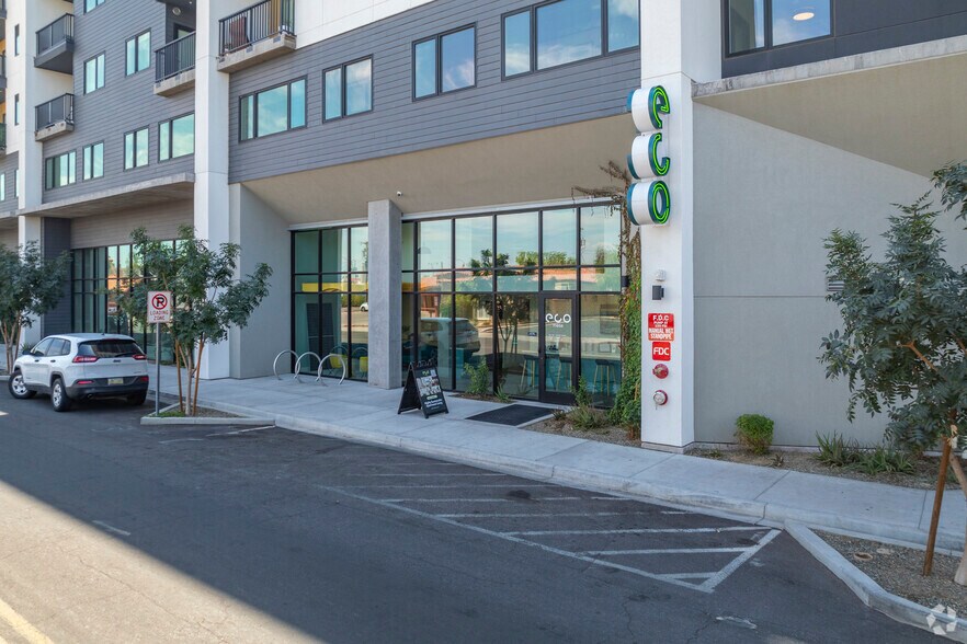 127 W Pepper Pl, Mesa, AZ à louer - Photo de l’immeuble – Image 3 sur 6