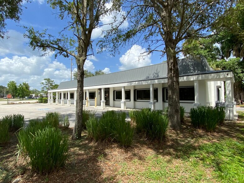 6350 Bayshore Rd, North Fort Myers, FL à vendre - Photo de l’immeuble – Image 2 sur 36