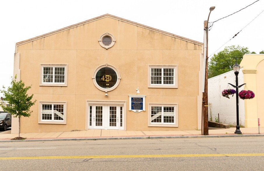 450 Bloomfield Ave, Verona, NJ à louer - Photo de l’immeuble – Image 3 sur 8