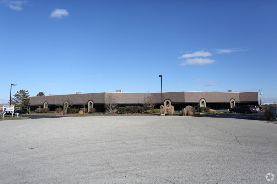 732-756 Goddard Ave, Chesterfield, MO à vendre - Photo principale – Image 1 sur 19