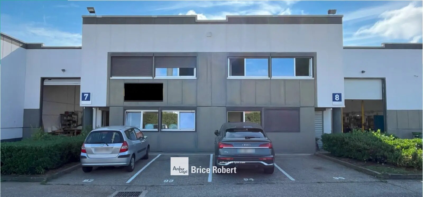 Bureau dans Décines-Charpieu à louer Photo de l’immeuble– Image 1 sur 10