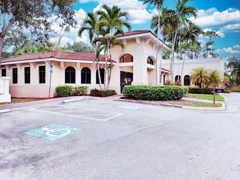 1885 SW Health Pky, Naples, FL à louer - Photo de l’immeuble – Image 2 sur 19