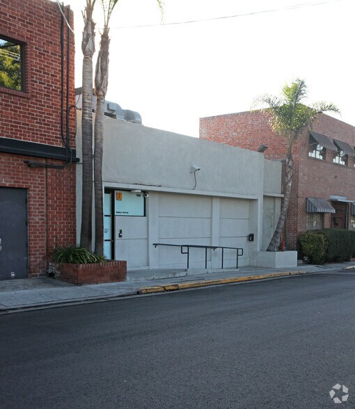 1138 N Las Palmas Ave, Los Angeles, CA à louer - Photo de l’immeuble – Image 2 sur 3