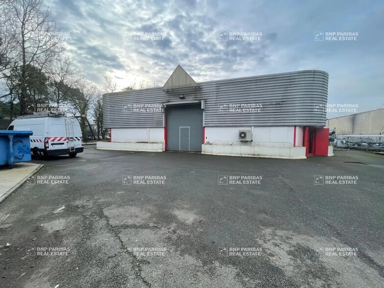1 Rue Claude Chappe, Pessac à louer - Photo de l’immeuble – Image 1 sur 12