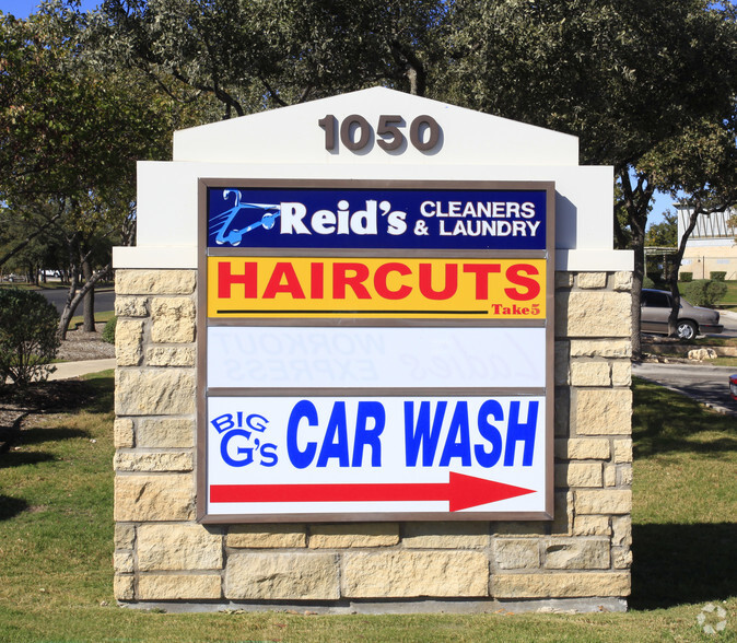 1050 N Lakeline Blvd, Cedar Park, TX à louer - Photo de l’immeuble – Image 2 sur 4