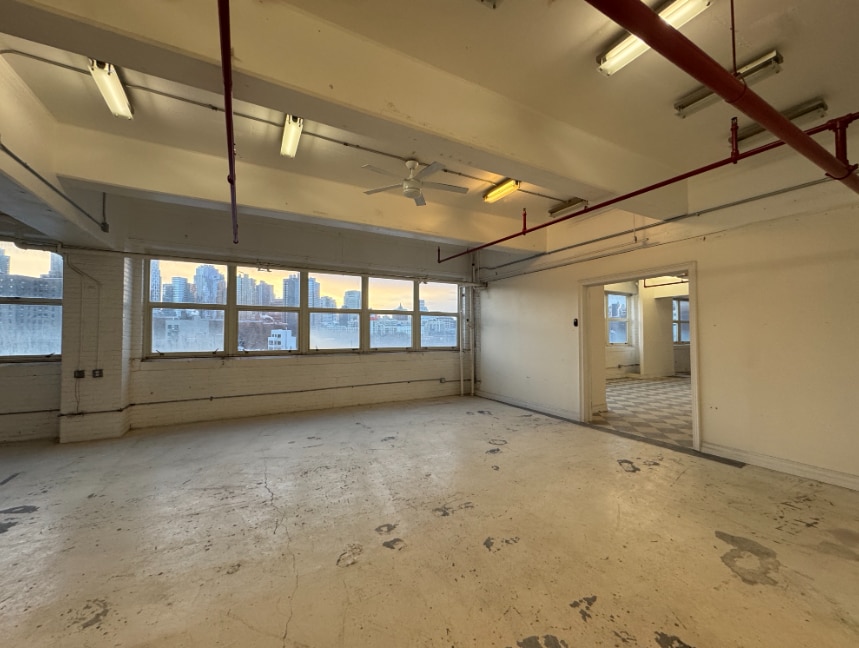 141 Flushing Ave, Brooklyn, NY à louer Photo intérieure– Image 1 sur 2