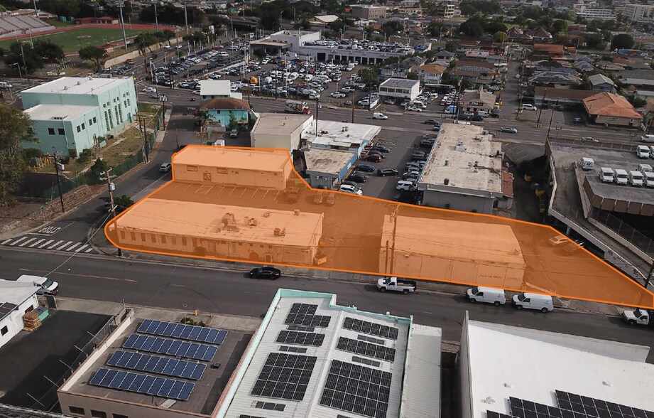 1350 Mookaula St, Honolulu, HI à vendre - Photo de l’immeuble – Image 2 sur 4