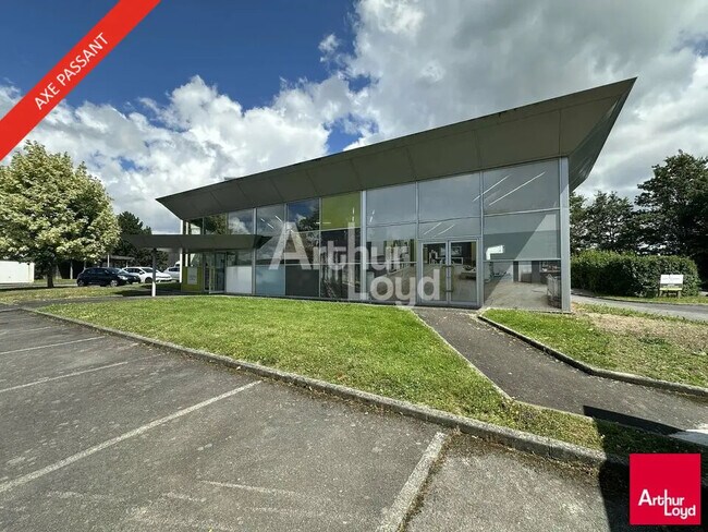 Plus de détails pour Local d'activités à louer