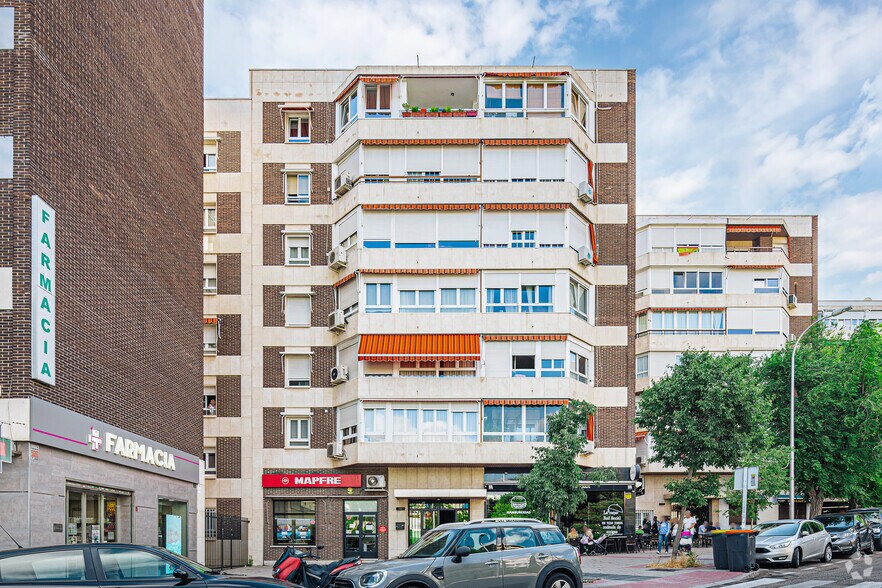Local commercial dans Madrid, Madrid à louer - Photo principale – Image 1 sur 2