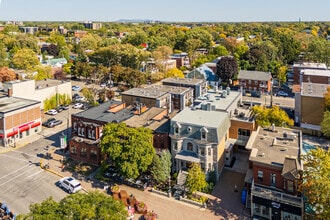 240-246 Rue Saint-Charles O, Longueuil, QC - VUE AÉRIENNE vue de carte