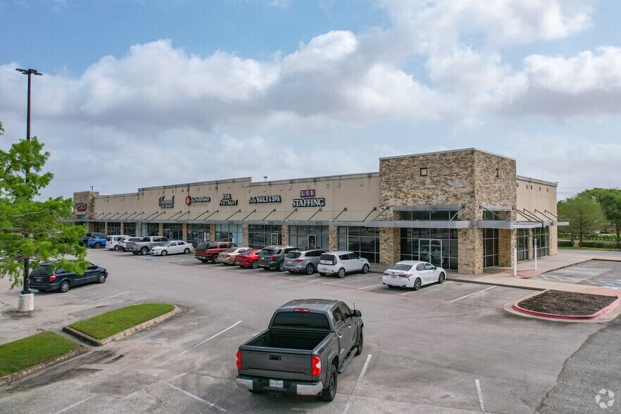 5950 Fairmont Pkwy, Pasadena, TX à vendre - Photo de l’immeuble – Image 2 sur 9