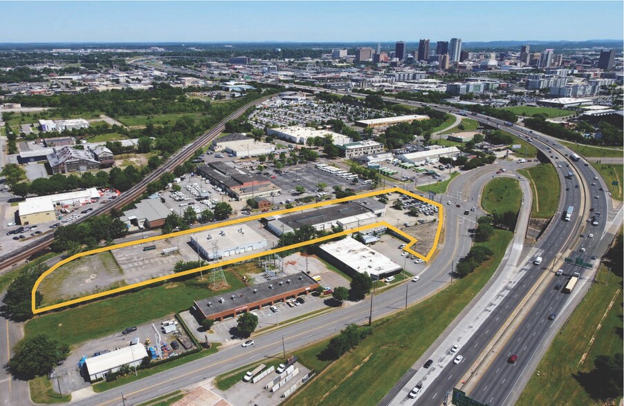 700 8th St portefeuille de 2 biens à vendre sur LoopNet.fr - Photo de l’immeuble – Image 3 sur 3