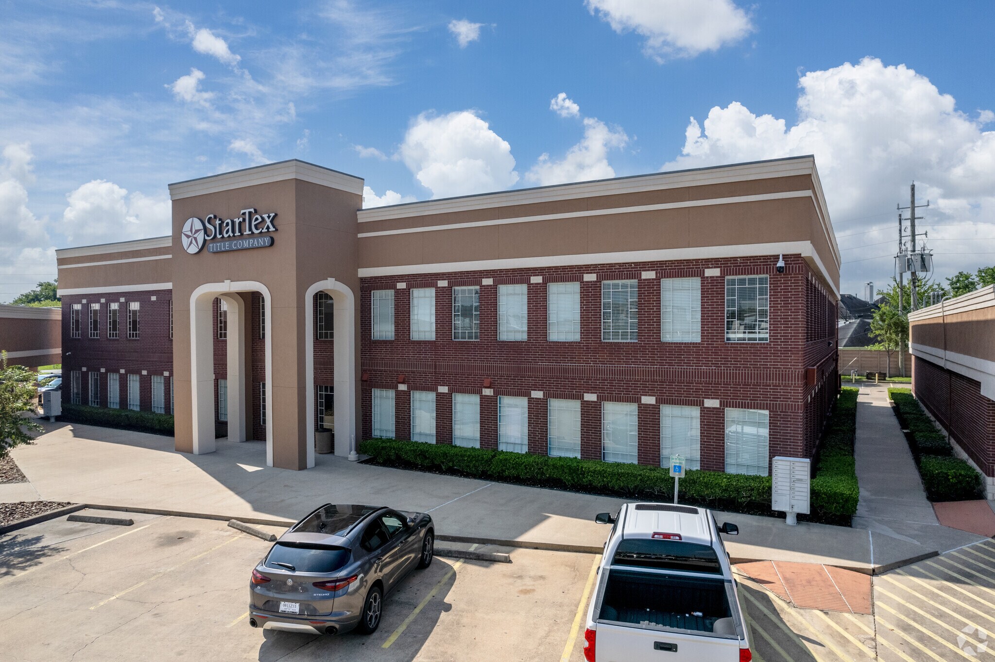 9330 W Broadway St, Pearland, TX à louer Photo principale– Image 1 sur 28