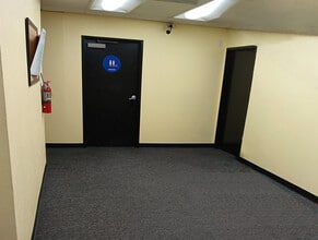 1721 S Flower St, Los Angeles, CA à louer Photo intérieure– Image 2 sur 4